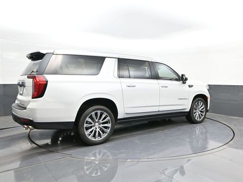 Used 2021 GMC Yukon XL Denali w/ Denali Premium Package RWD image 15