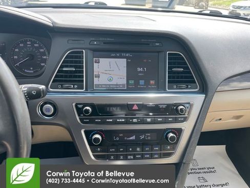 Used 2017 Hyundai Sonata Limited w/ Ultimate Package 02 FWD image 11