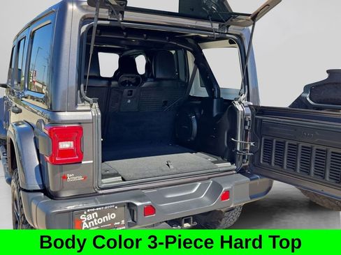 Used 2020 Jeep Wrangler Unlimited Sahara image 8