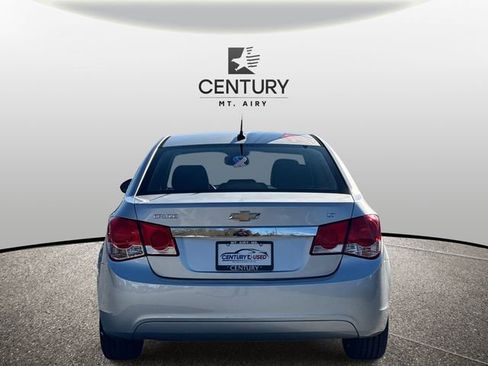 Used 2011 Chevrolet Cruze LT image 3