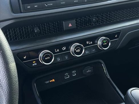 Used 2025 Honda CR-V EX image 15