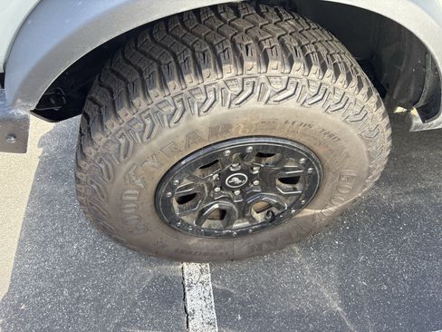 Used 2024 Ford Bronco Wildtrak image 38