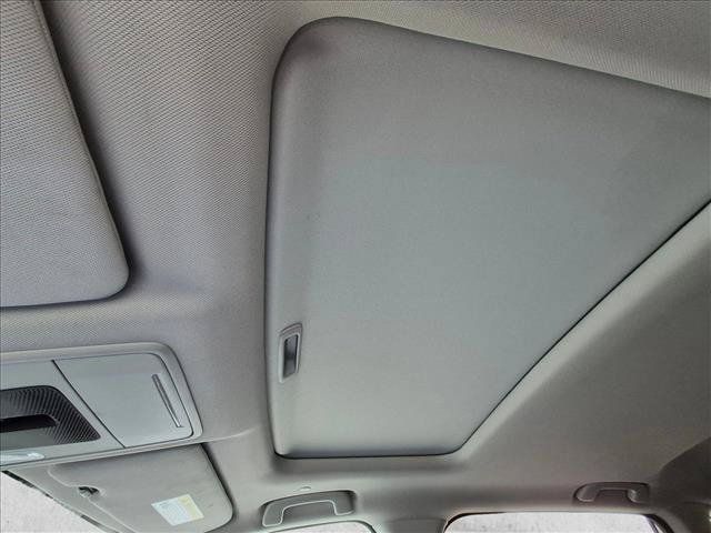 Used 2023 Honda CR-V EX image 12