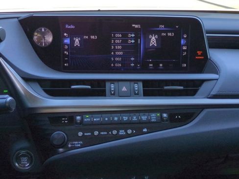 Used 2020 Lexus ES 350 w/ Premium Package image 17