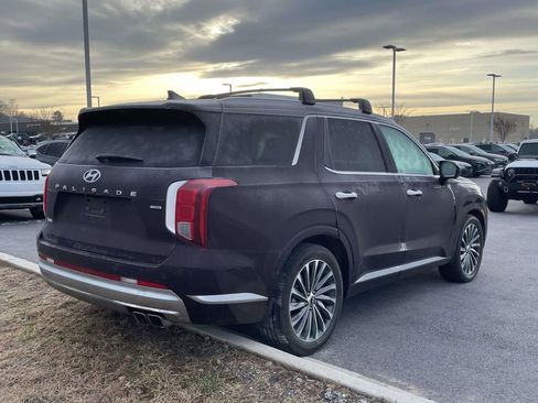 Used 2023 Hyundai Palisade Calligraphy image 4