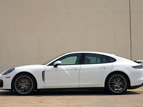 Used 2023 Porsche Panamera Platinum Edition RWD image 9