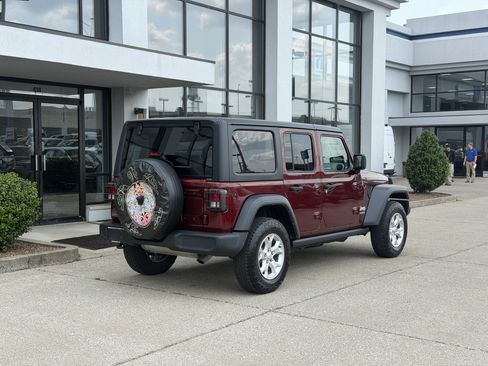 Used 2021 Jeep Wrangler Unlimited Sport AWD/4WD image 4