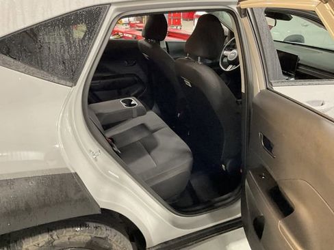 Used 2025 Hyundai Kona SEL image 11