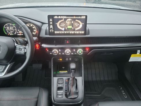 Used 2025 Honda CR-V Sport Touring image 18