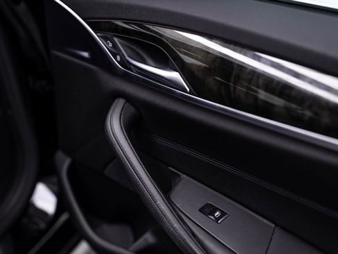 Used 2019 BMW 530i xDrive image 30