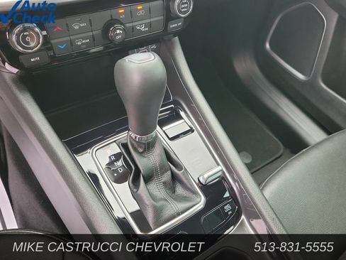 Used 2025 Jeep Compass Latitude AWD/4WD image 15