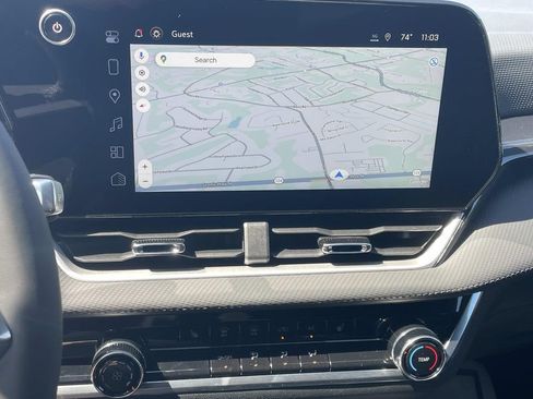New 2026 Chevrolet Equinox LT w/ Safety and Technology Package FWD image 18