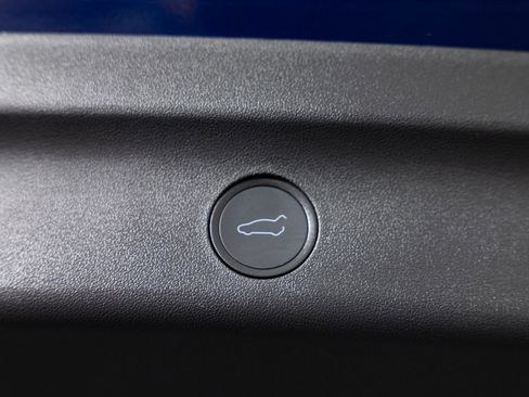 Used 2022 Tesla Model Y Performance image 22