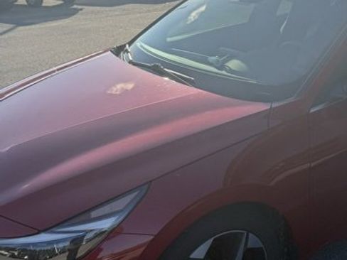 Used 2023 Hyundai Elantra Limited w/ Preferred Accessory Package image 2