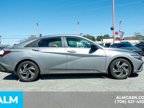 Certified 2025 Hyundai Elantra Sport image 5