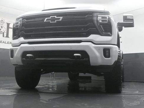 New 2026 Chevrolet Silverado 2500 High Country w/ High Country Premium Package AWD/4WD image 35