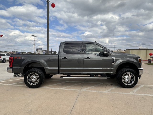 Used 2019 Ford F250 Lariat w/ Lariat Ultimate Package AWD/4WD image 4