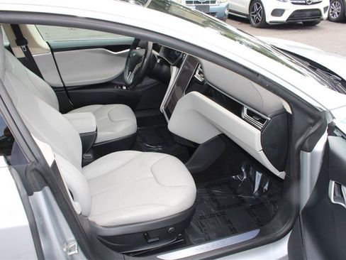 Used 2015 Tesla Model S 85 RWD image 9