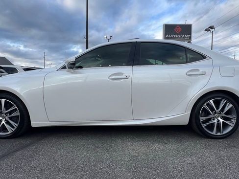 Used 2018 Lexus IS 300 image 3