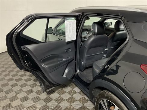 Used 2020 Nissan Kicks SR w/ SR Premium Package image 28