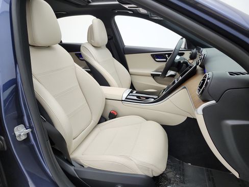 Used 2024 Mercedes-Benz C 300 Sedan image 19