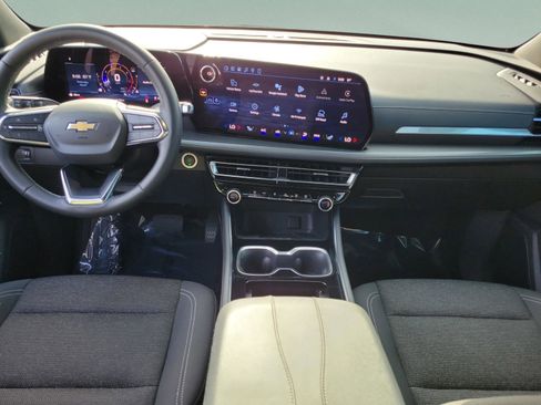 Used 2024 Chevrolet Traverse LT FWD image 23