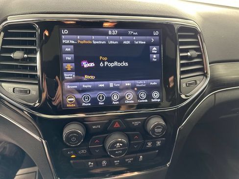 Certified 2021 Jeep Grand Cherokee Limited AWD/4WD image 9