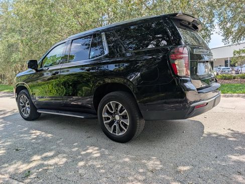 Used 2022 Chevrolet Tahoe LT w/ Luxury Package AWD/4WD image 6