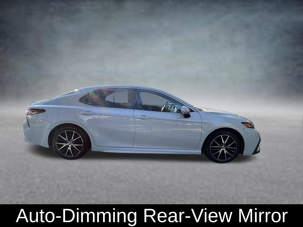 Used 2024 Toyota Camry SE w/ Cold Weather Package FWD image 8