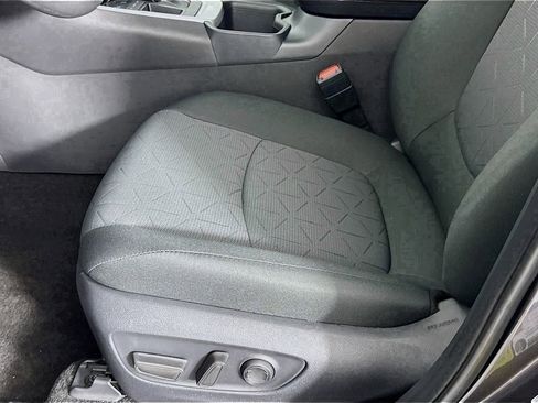 New 2025 Toyota RAV4 XLE image 27