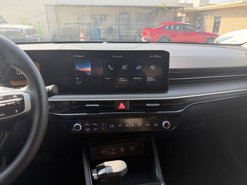 Used 2025 Kia K5 LXS FWD image 17