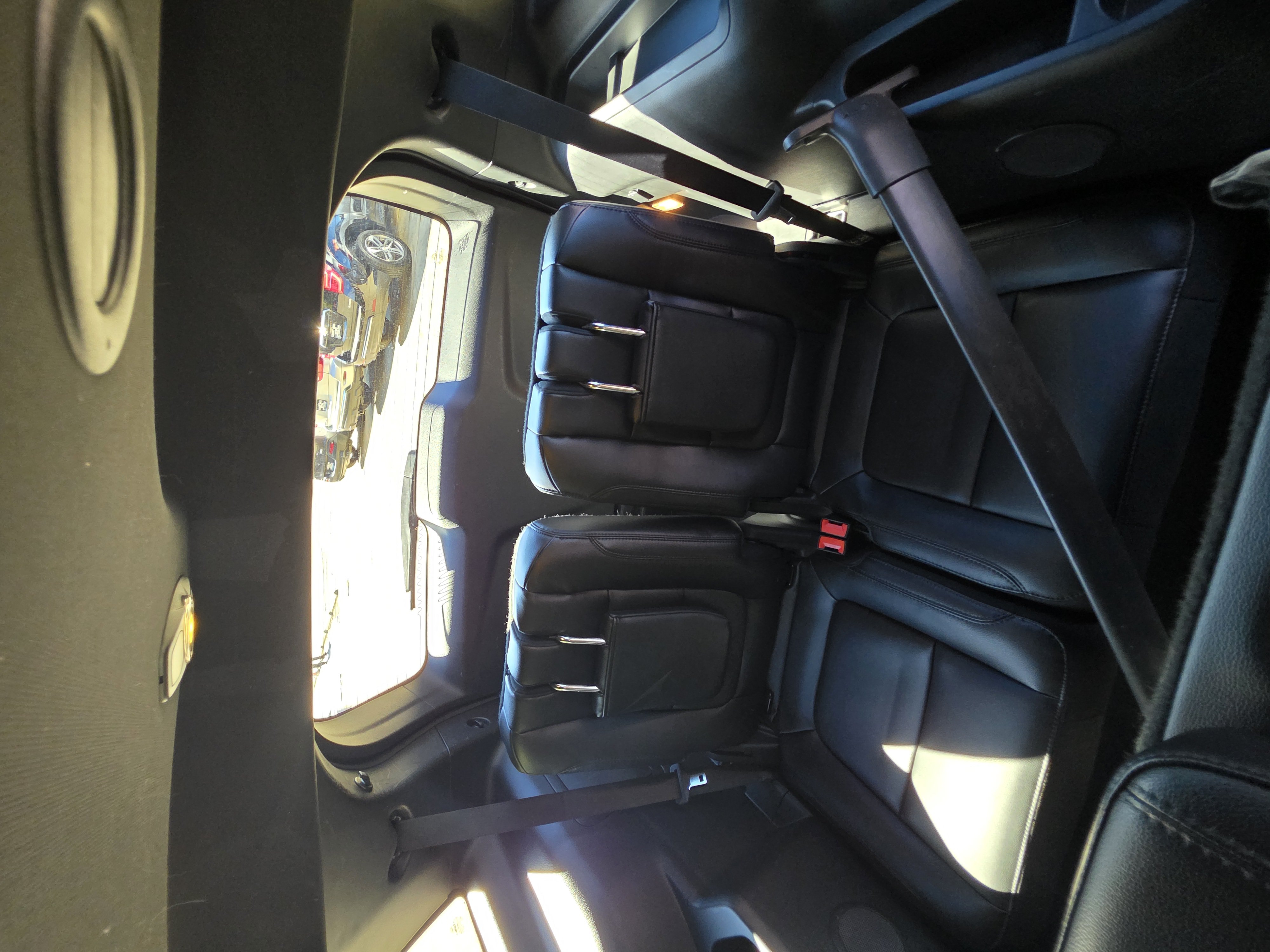 Used 2016 Ford Explorer XLT w/ Equipment Group 202A AWD/4WD image 26