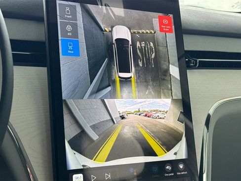 New 2025 Volvo EX90 Plus w/ Protection Package Premier image 20