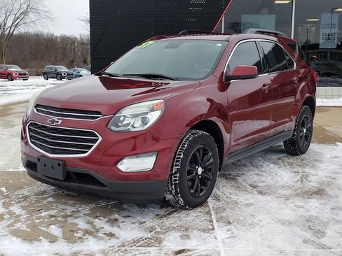 Used 2017 Chevrolet Equinox LT image 1