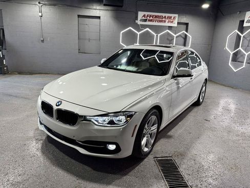 Used 2017 BMW 330i Sedan RWD image 2