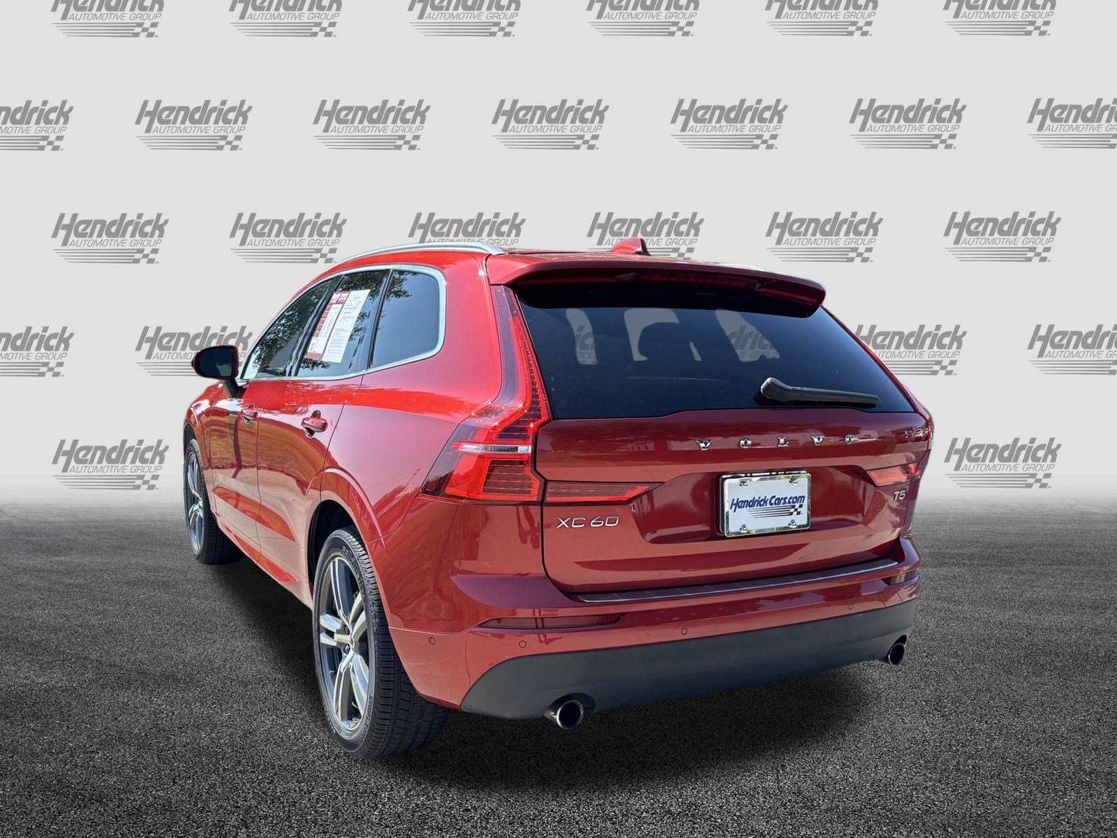 Used 2019 Volvo XC60 T5 Momentum w/ Multimedia Package FWD image 8