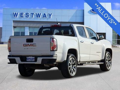 Used 2022 GMC Canyon Denali image 3