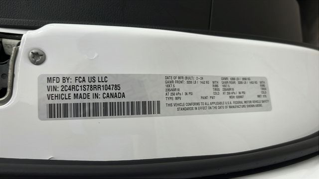 Used 2024 Chrysler Pacifica Limited FWD image 29