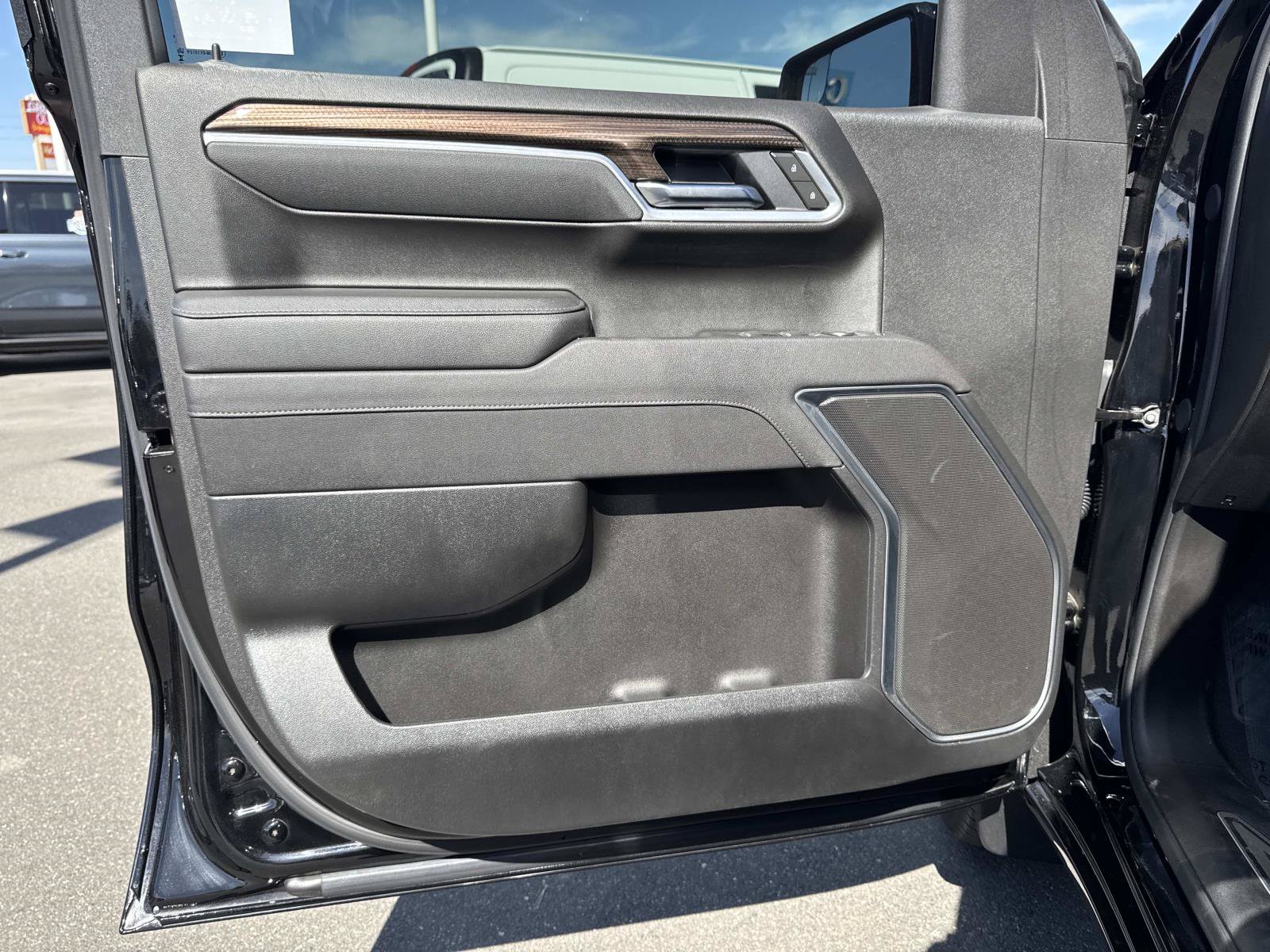 Used 2025 Chevrolet Silverado 1500 RST w/ LPO, Dark Essentials Package RWD image 21