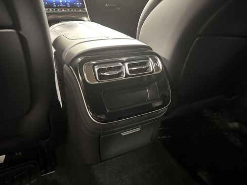 Used 2025 Mercedes-Benz S 63 AMG S image 32