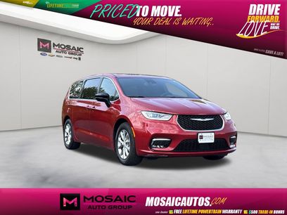 Used 2026 Chrysler Pacifica Limited