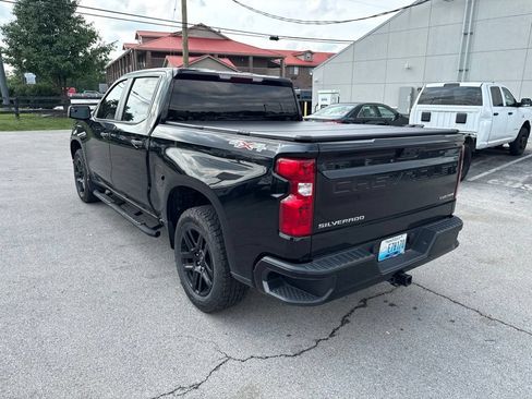 Used 2023 Chevrolet Silverado 1500 Custom AWD/4WD image 4