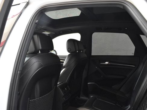 Used 2020 Audi SQ5 Premium Plus w/ Premium Plus Package AWD/4WD image 17
