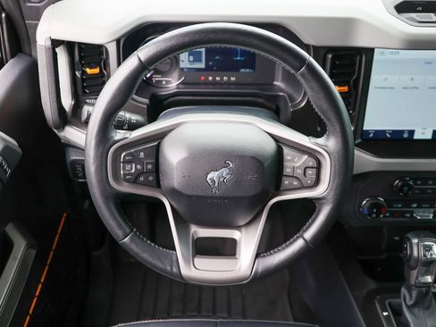 Certified 2022 Ford Bronco Badlands w/ Sasquatch Package AWD/4WD image 7