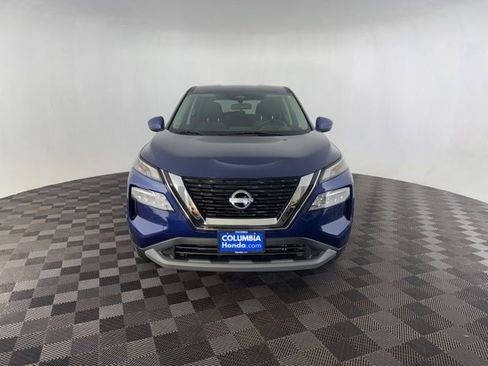 Used 2022 Nissan Rogue SV image 3