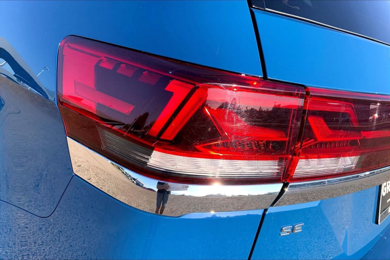 Used 2026 Volkswagen Atlas SE FWD image 28