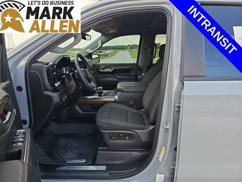 Used 2024 Chevrolet Silverado 1500 RST AWD/4WD image 19