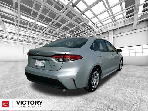 Certified 2023 Toyota Corolla LE image 3