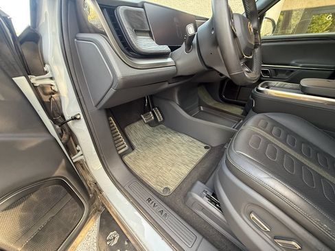 Used 2022 Rivian R1T Launch Edition AWD/4WD image 11
