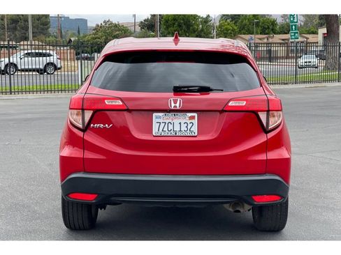 Certified 2017 Honda HR-V LX image 4